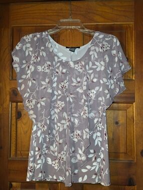 Adele & May Sz S Floral Flutter Sleeve Women’s Top -Lavender